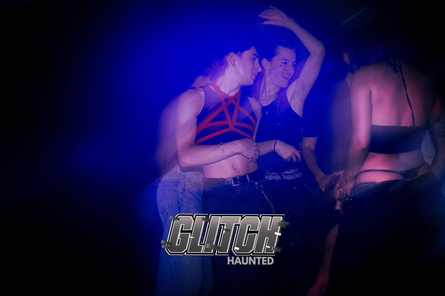 PHOTOS GLITCH : HAUNTED