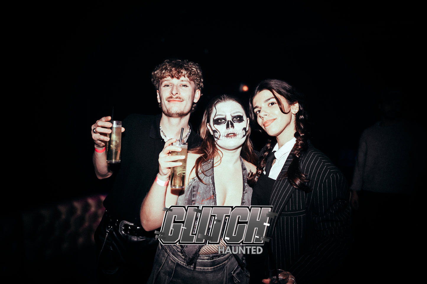 PHOTOS GLITCH : HAUNTED