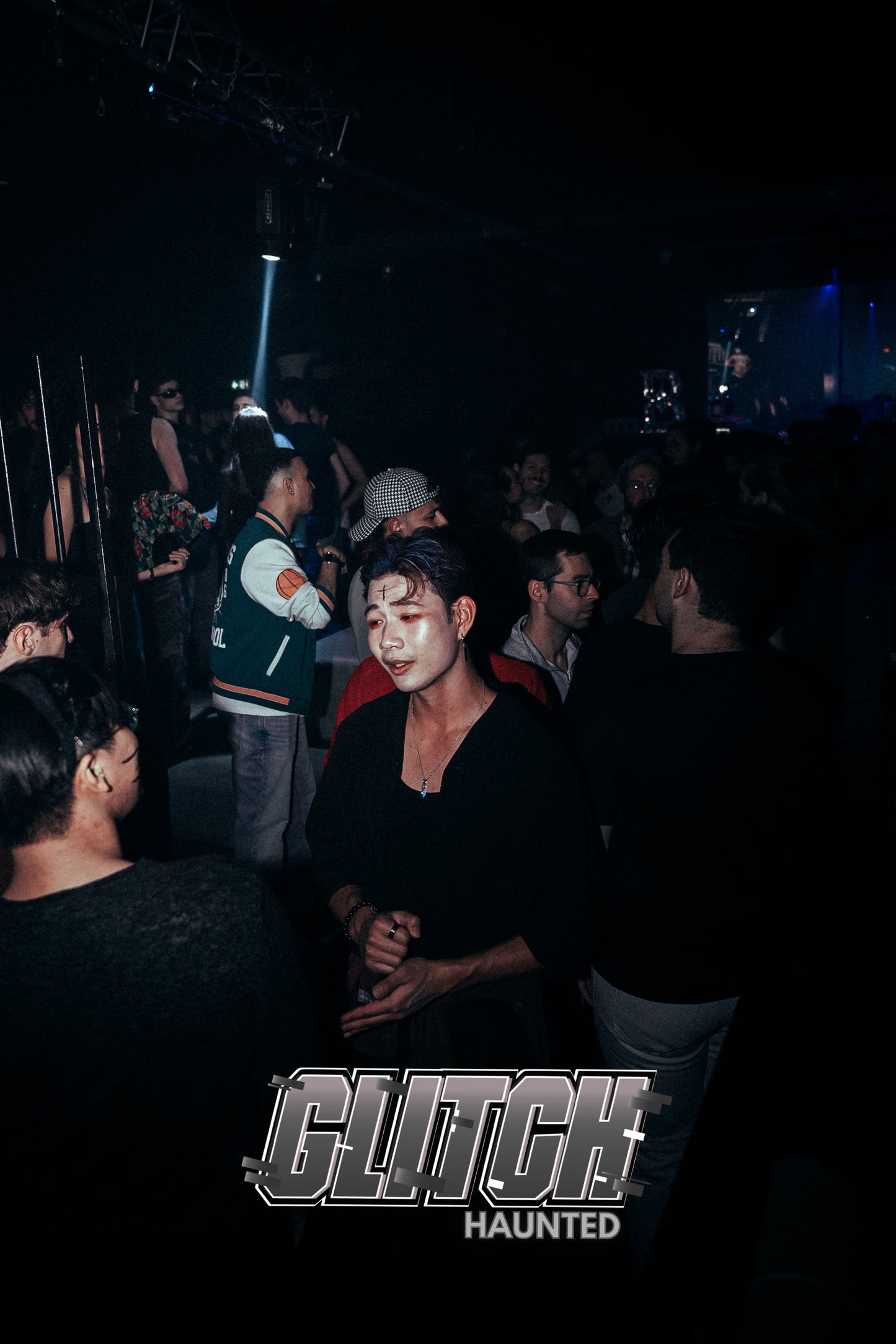 PHOTOS GLITCH : HAUNTED